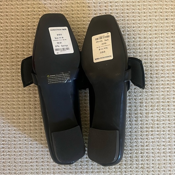 NWT New York & Company Dominca Bow Detail Loafers in Black - Size 11 - Picture 6 of 6